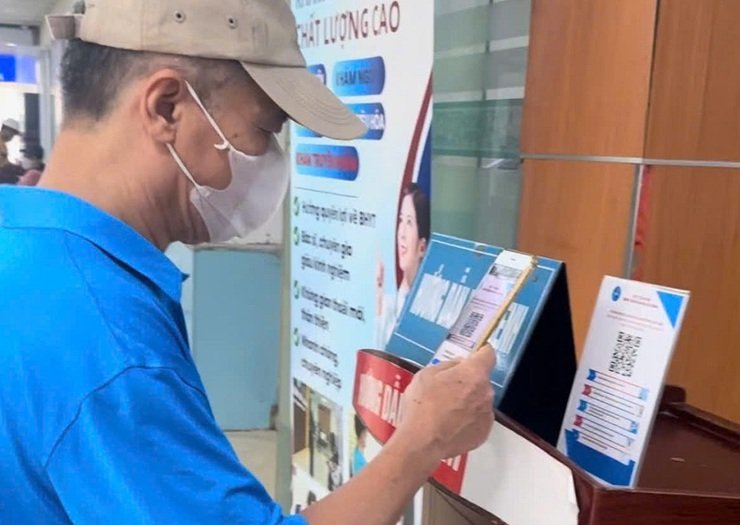 Bệnh viện Đa khoa Hà Đông Tiên Phong Ứng Dụng Công Nghệ Để Tiếp Nhận Ý Kiến Nhân Dân