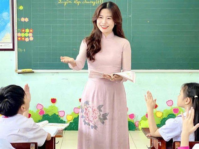 Bộ Giáo dục và Đào tạo ban hành Thông tư mới về trả lương dạy thêm giờ cho giáo viên