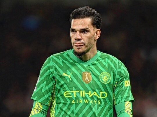 Ederson Moraes chuyển đến Fenerbahce, khiến Galatasaray thất vọng