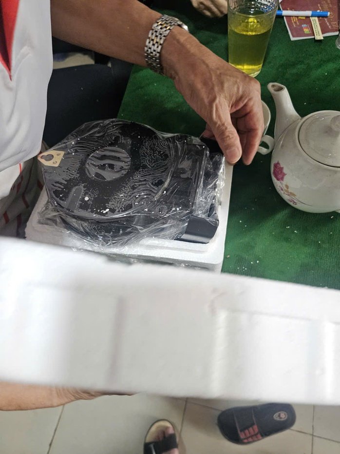 Hóa Đơn Tiền Điện Tăng Đột Biến: Người Dân Hoang Mang Tìm Kiếm Giải Pháp