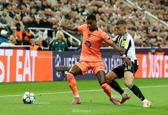 Rashford Tỏa Sáng Giúp Barcelona Lội Ngược Dòng tại Champions League