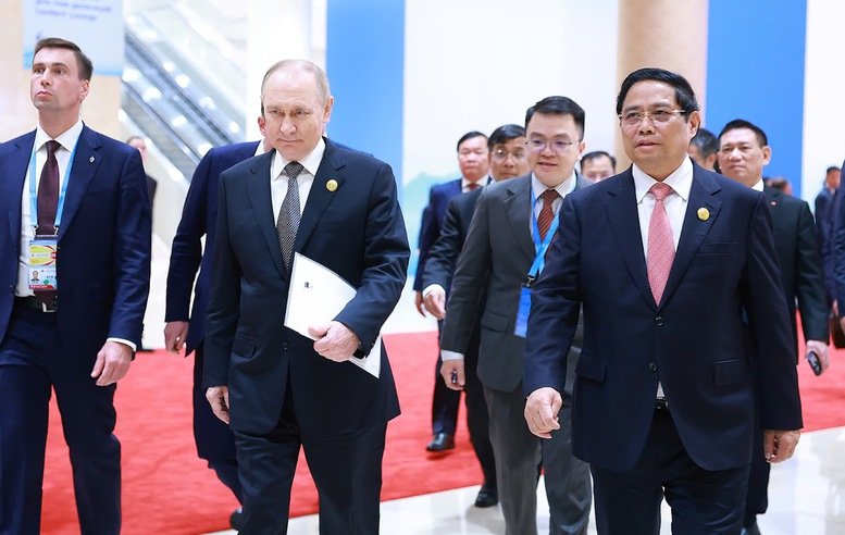 Thủ tướng Phạm Minh Chính gặp Tổng thống Nga Vladimir Putin trong khuôn khổ Hội nghị Thượng đỉnh SCO 2025